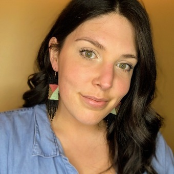 Emily DeRaps Head Shot