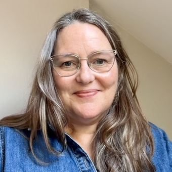 Rebecca Stubbs Head Shot